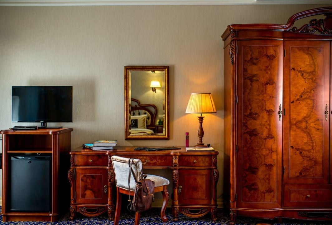 Территория Kavalier Boutique Hotel