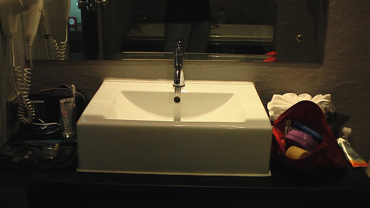 Waschbecken für 1 Person  Peace Laguna Resort and Spa