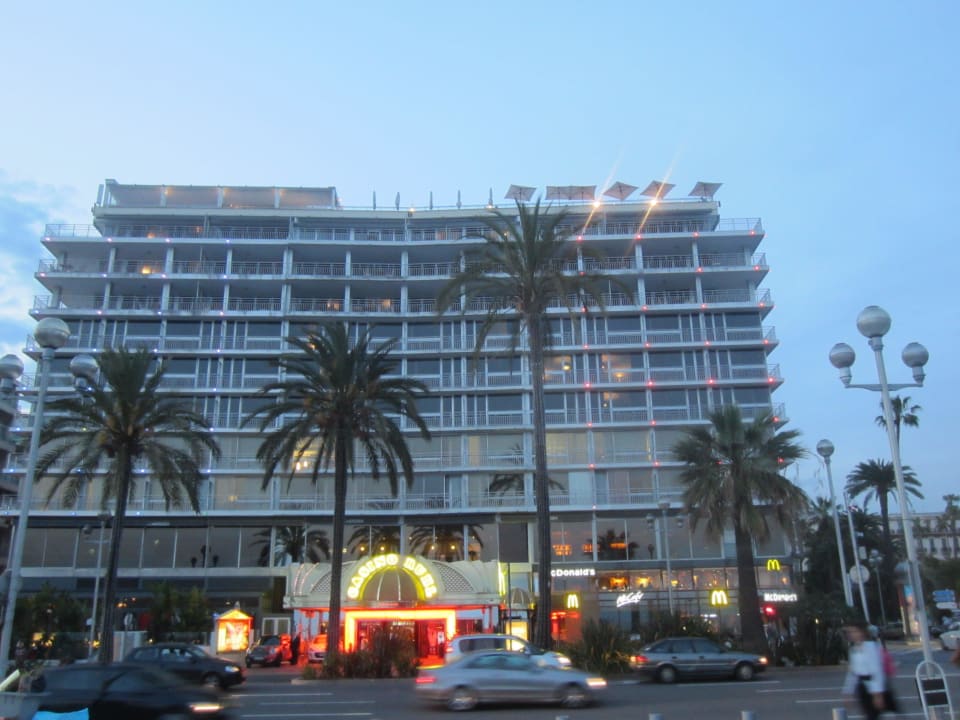 Mercure in Etage 2 und 3 Hotel Mercure Promenade des Anglais