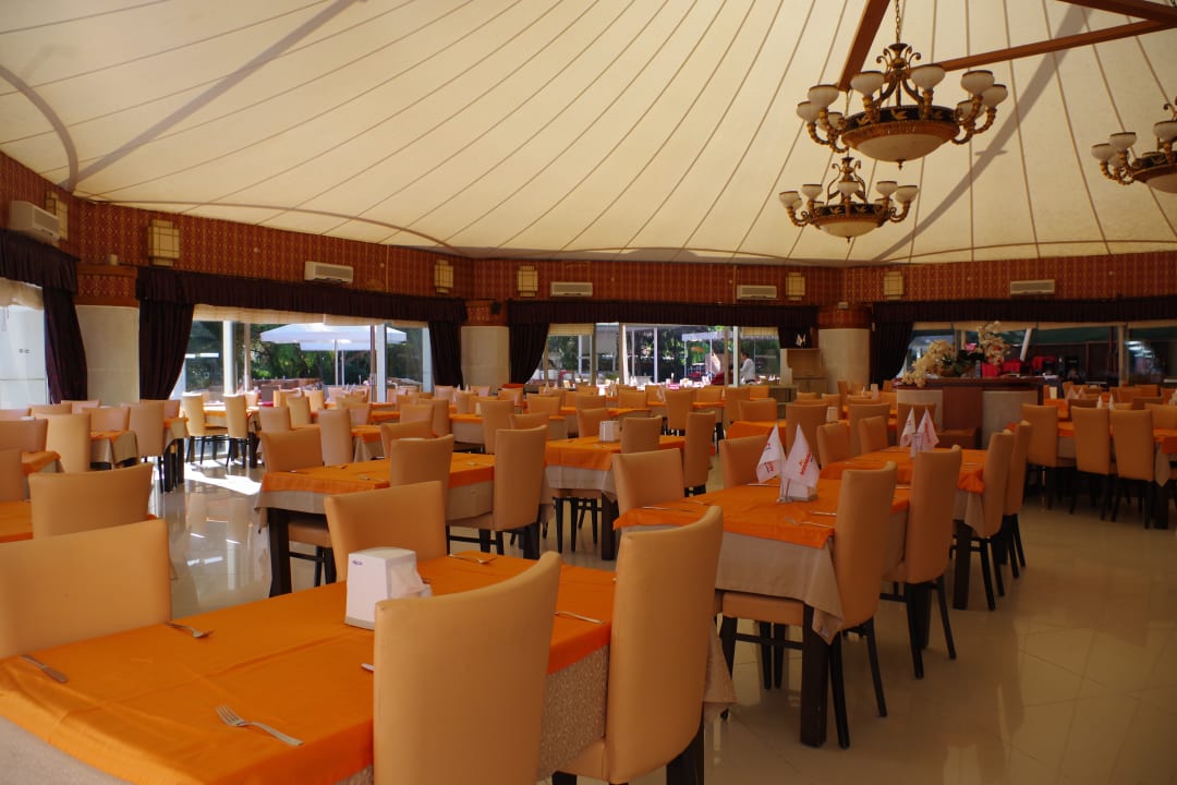 Gastro Latanya Park Resort