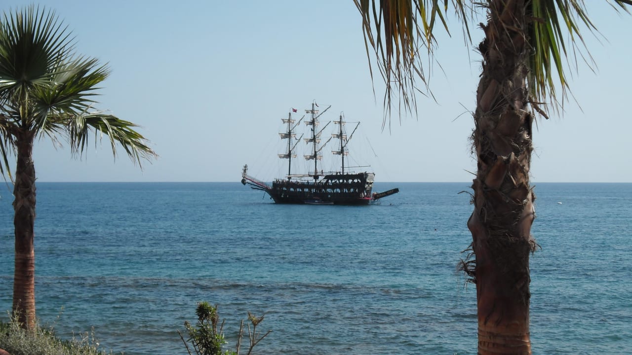 Vom Strand aus gesehen schöner Ausblick Vikingen Infinity Resort & Spa