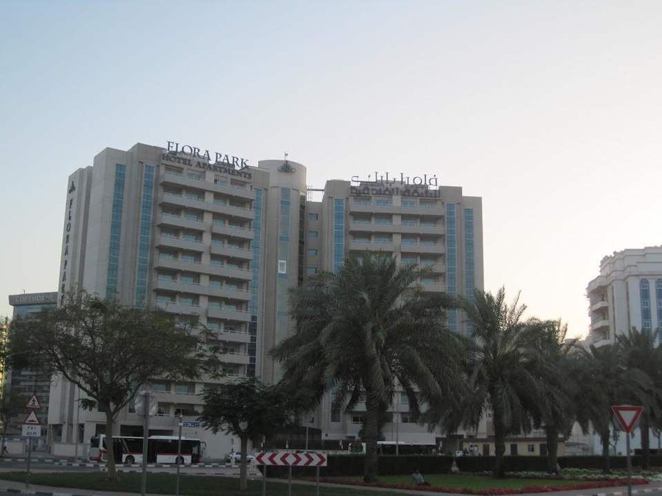 Ansicht der Rückseite des Hotels Flora Park Deluxe Hotel Apartments