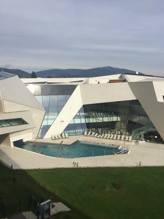 Ausblick Thermenhotel Karawankenhof
