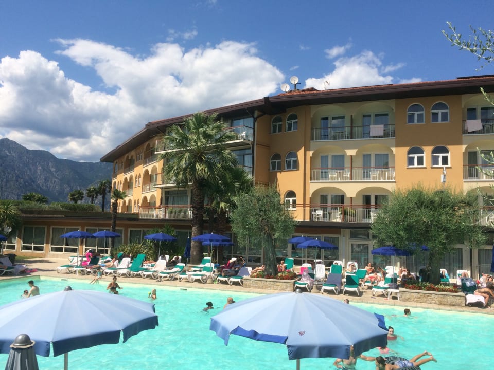Pool Hotel Majestic Palace