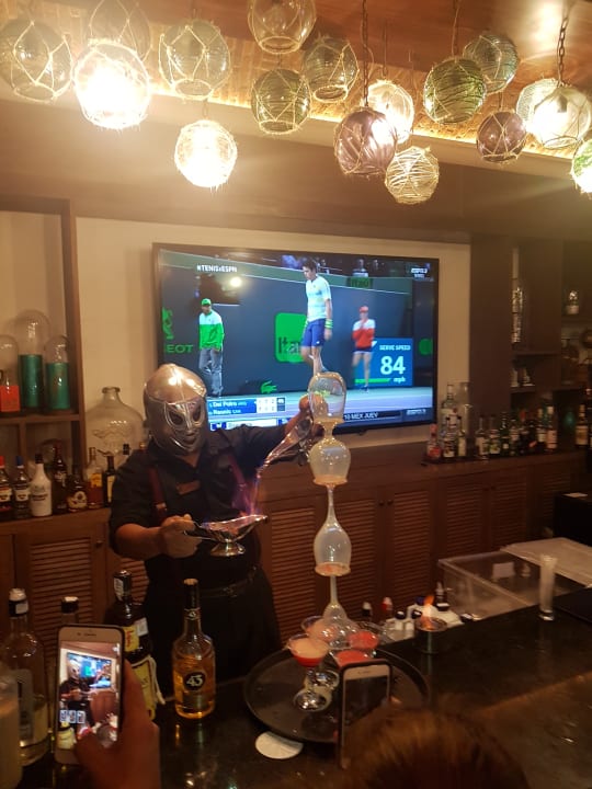 Barmann  Wyndham ALLTRA Playa del Carmen