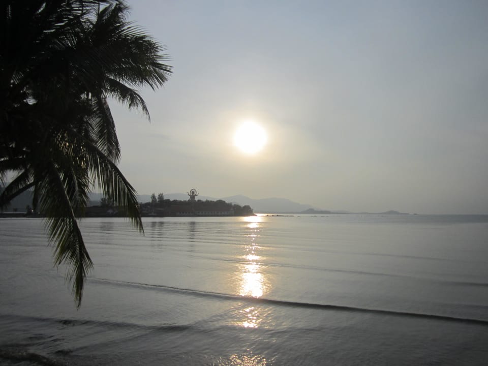 Romantischer Sonnenuntergang mit Big Buddah Villa Tango Luxe Beach Samui