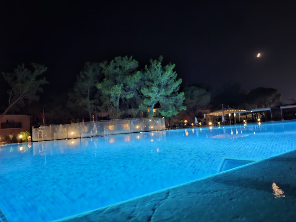 Pool Xanadu Resort Hotel