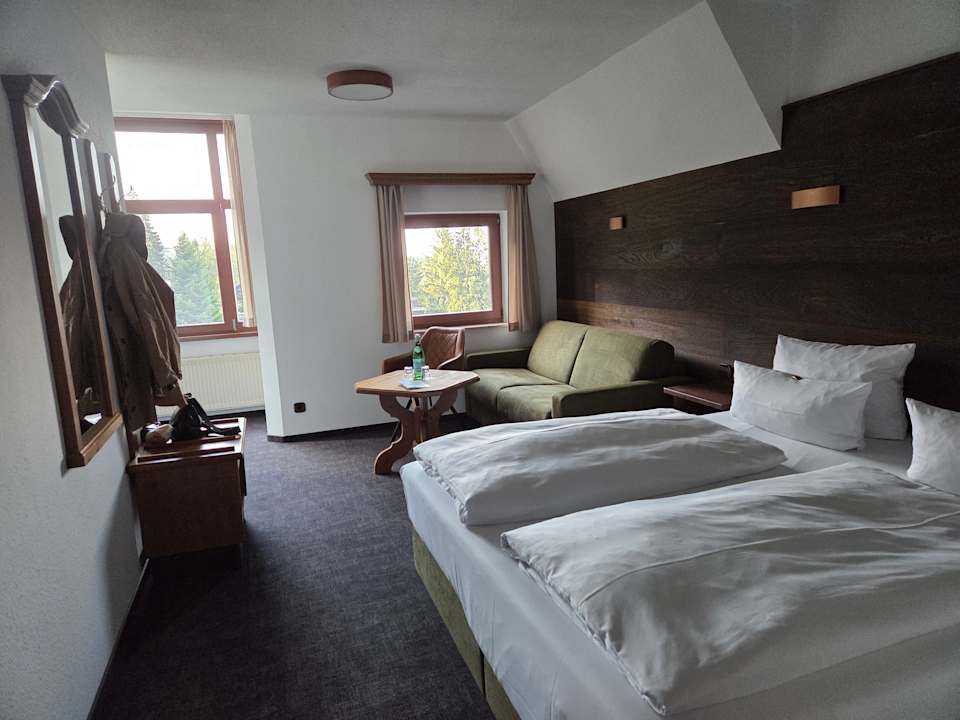 "Zimmer" Berghotel Friedrichshöhe (Altenberg) • HolidayCheck (Sachsen ...