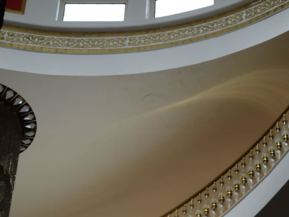 Wasserschaden Looby Decke. Side Crown Palace