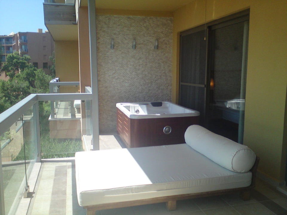 Balkon mit Whirlpool ROBINSON SARIGERME PARK