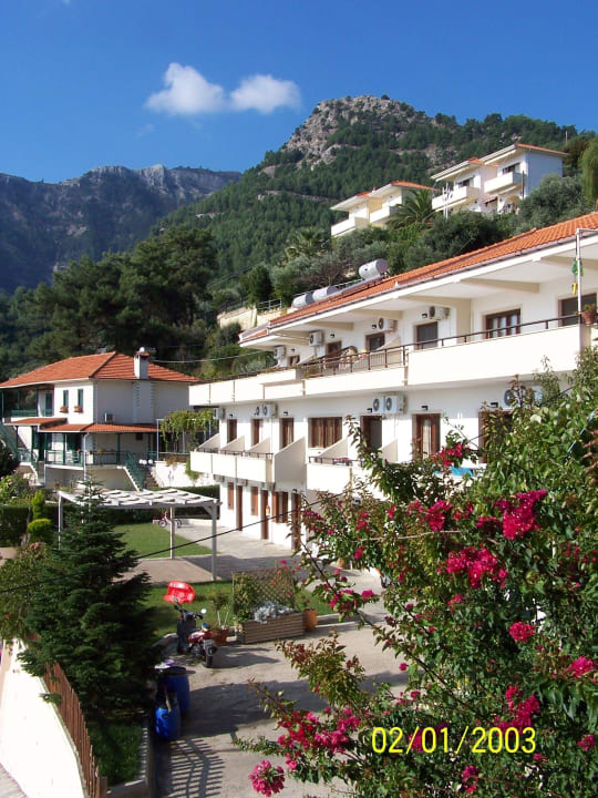 Blick von der Taverne. Hotel Agorastos