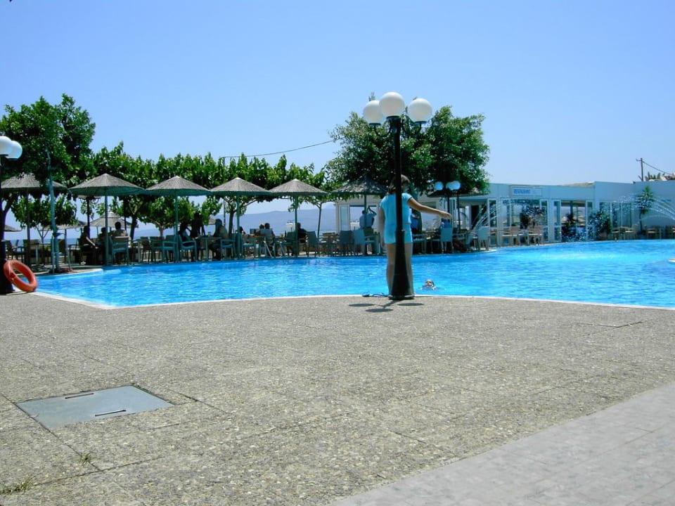 Pool Blick Richtung Meer Hotel Corissia Princess