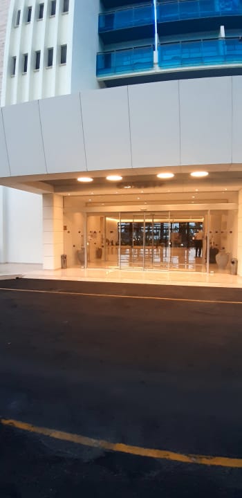 Außenansicht Hotel Calypso Beach