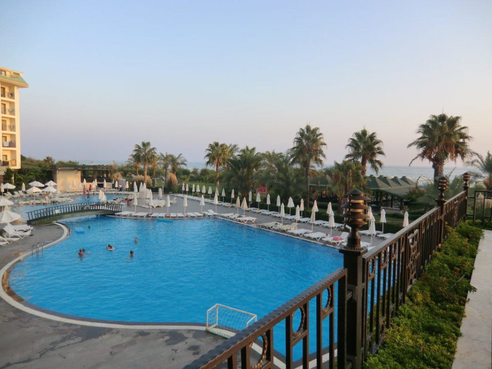 Pool am Haupthaus Selectum Family Comfort Side