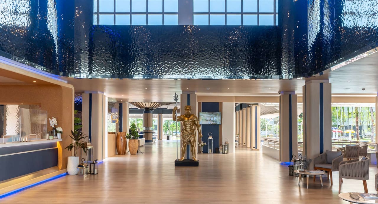 Lobby NH Boat Lagoon Phuket Resort