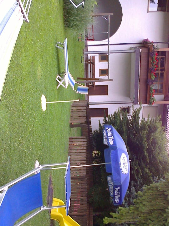 Kleiner Kinderspielplatz Gardenhotel Wilma