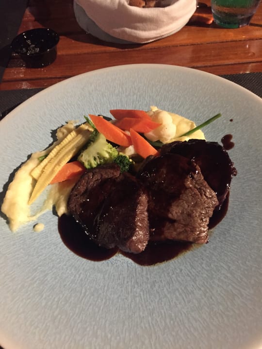 Gastro DoubleTree by Hilton Resort & Spa Marjan Island