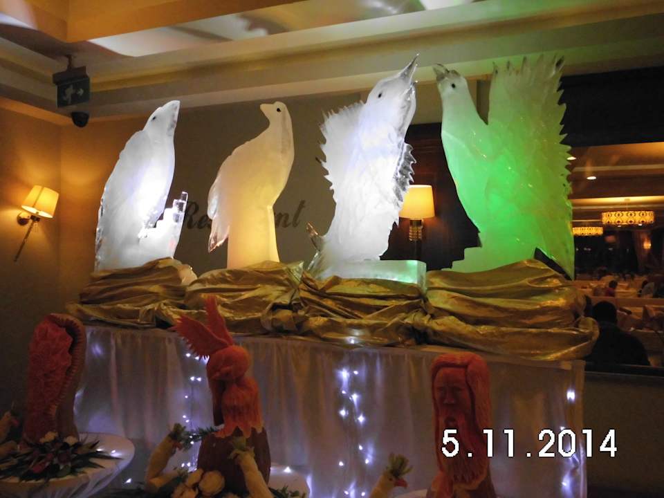 Kunstwerke aus Eis Aydinbey Kings Palace & Spa