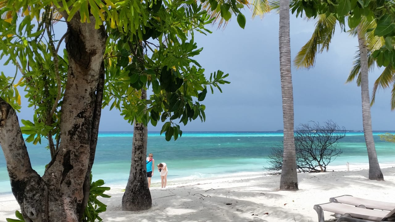 Strand Kuredu Island Resort & Spa