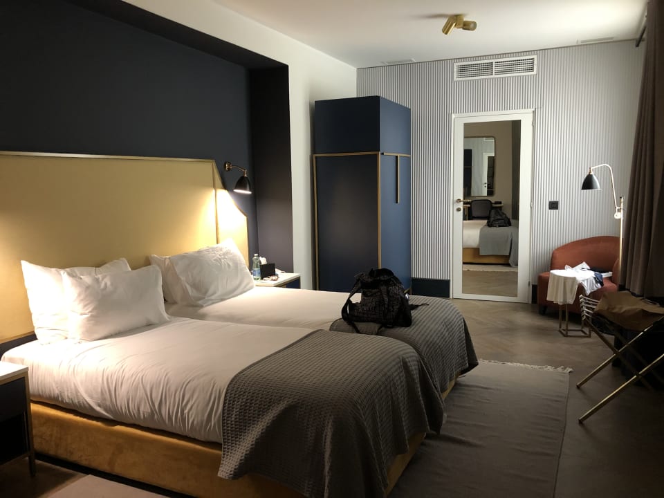 Zimmer The Cumberland Hotel