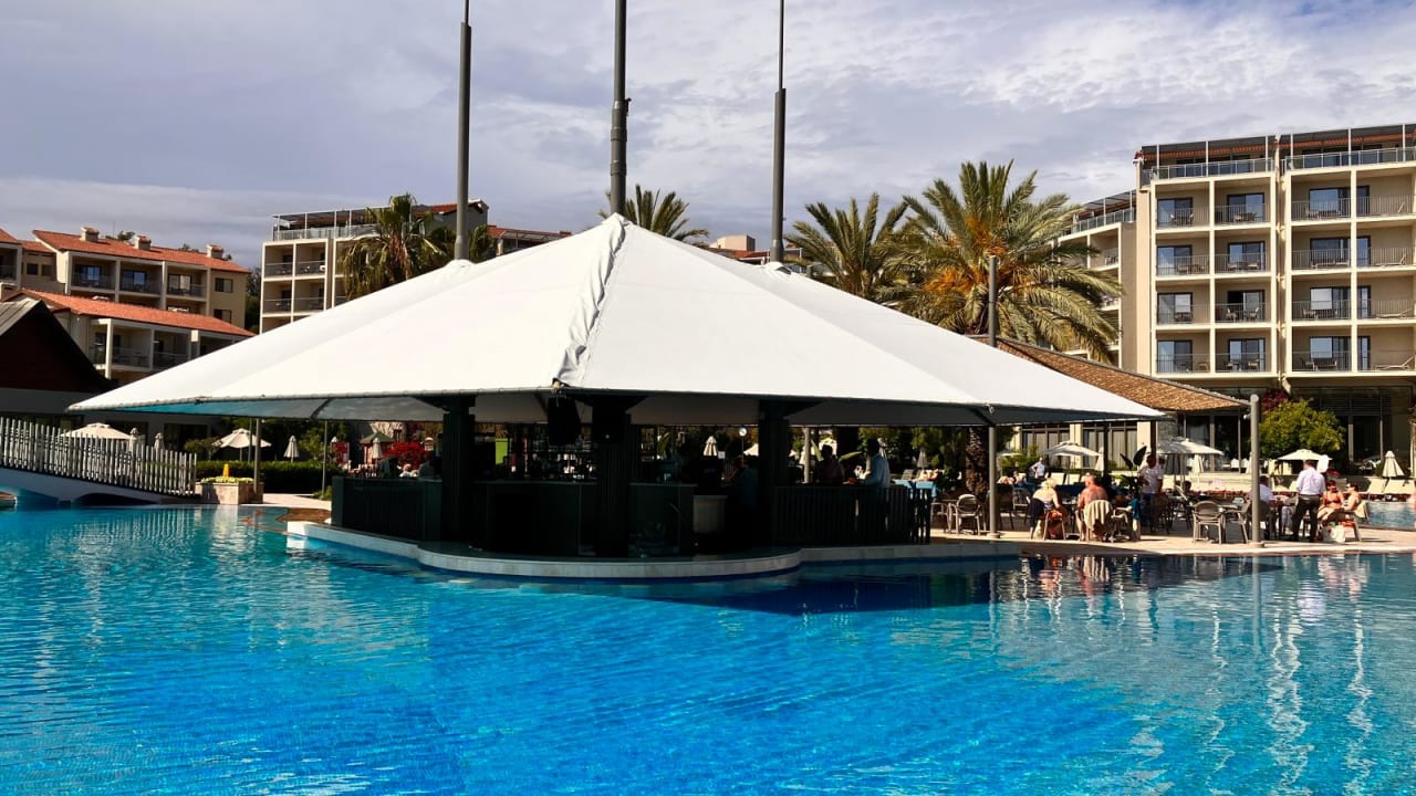 Pool Arum Barut Collection
