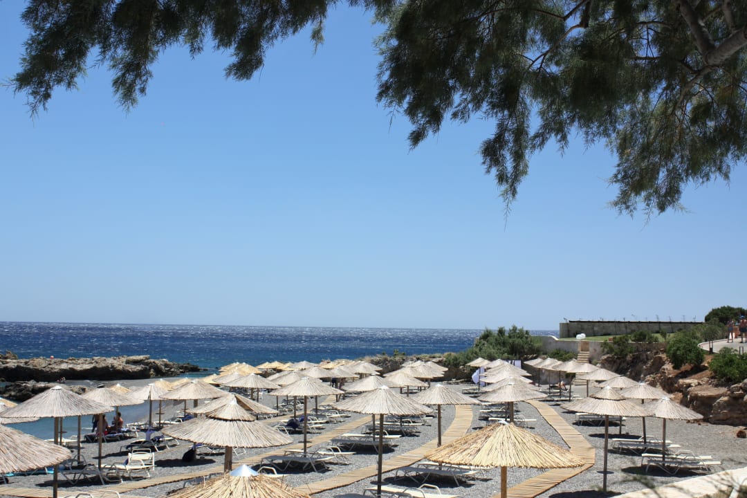 Strand Hotel Kakkos Bay