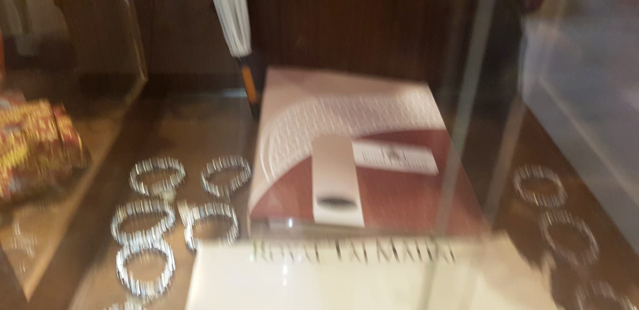 Souvenir Royal Taj Mahal Hotel