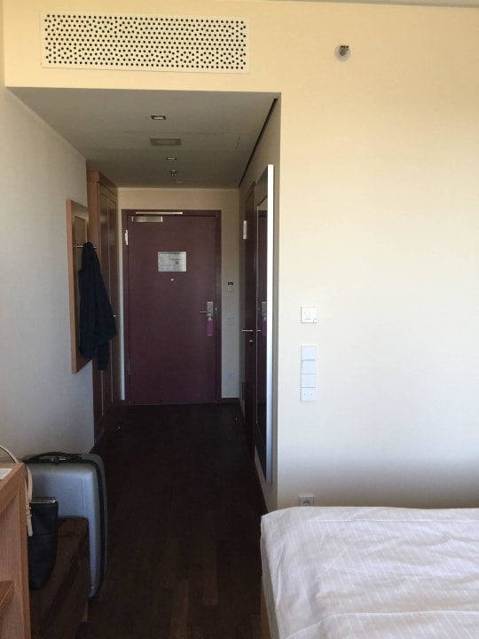  Eingang AMERON Köln Hotel Regent