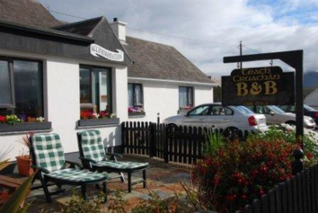 Sun Terrace Bed and Breakfast Teach Cruachan