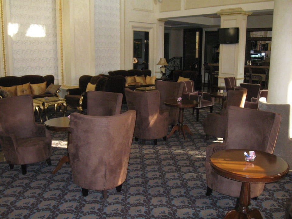 Ein Teil der einten Bar Grand Hotel & SPA Primoretz