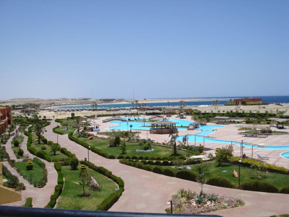 Blick vom Restaurant über die Bucht Malikia Resort Abu Dabbab