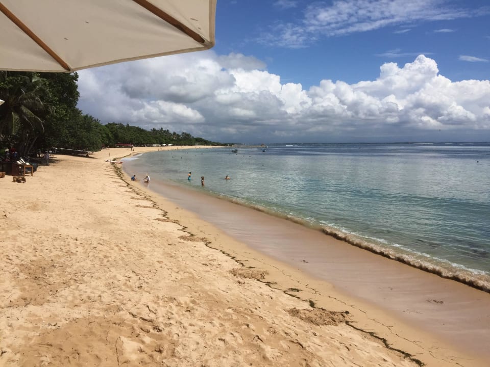Strand bei Ebbe Paradisus by Melia Bali