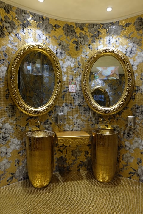 Sonstiges Azura Deluxe Resort & Spa Hotel