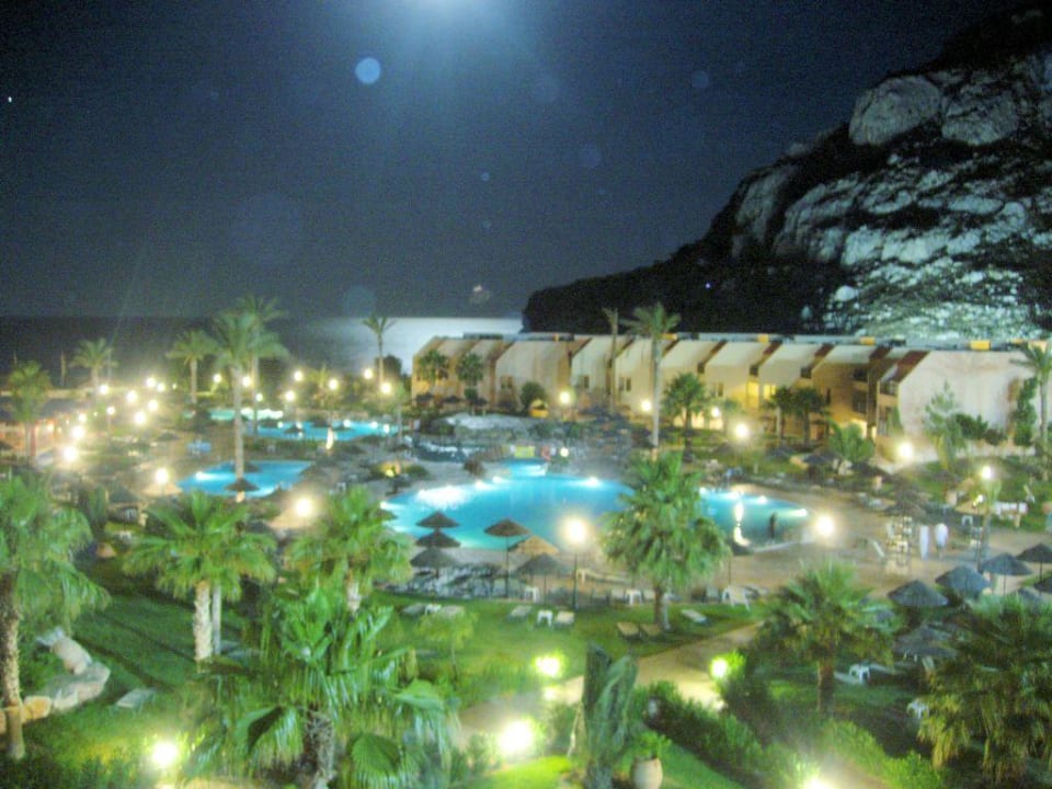 Anlage bei Nacht Atlantica Aegean Blue
