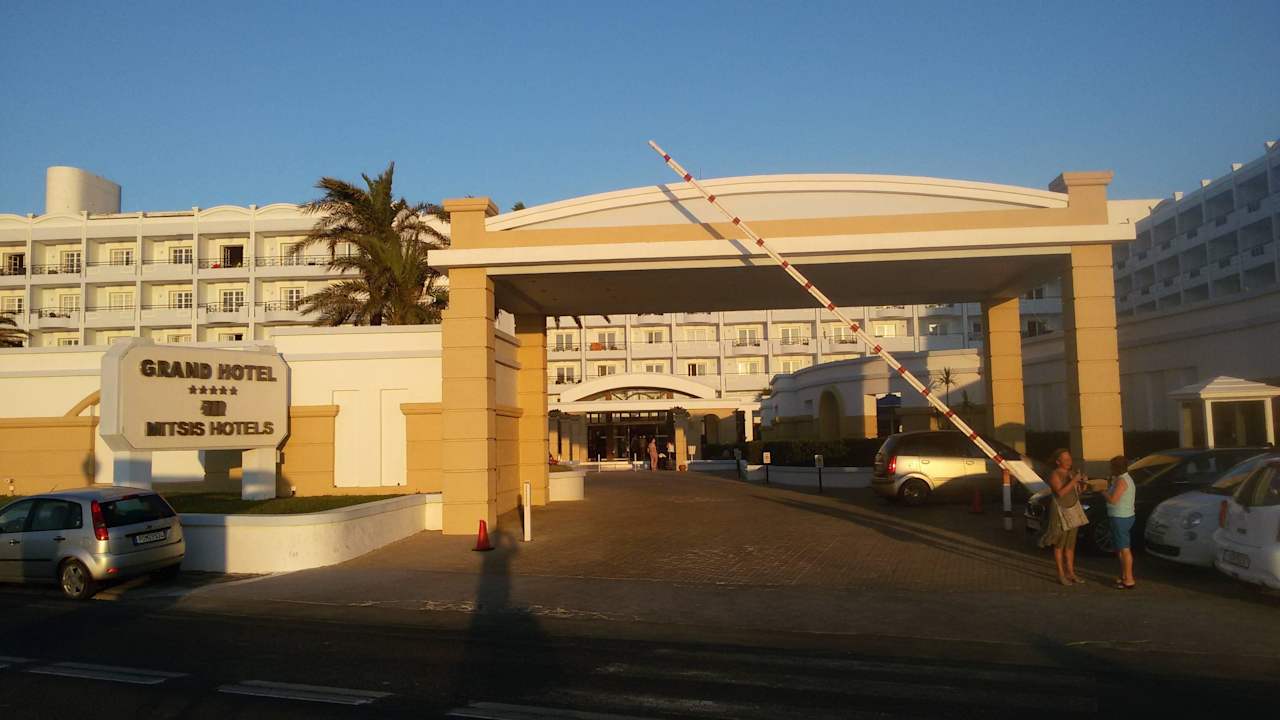 Haupteingang Mitsis Grand Hotel