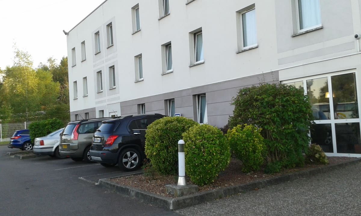 Behindertenparkplätze B&B Hotel Freyming-Merlebach