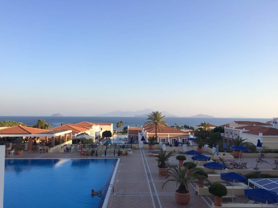 Pool Porto Bello Royal