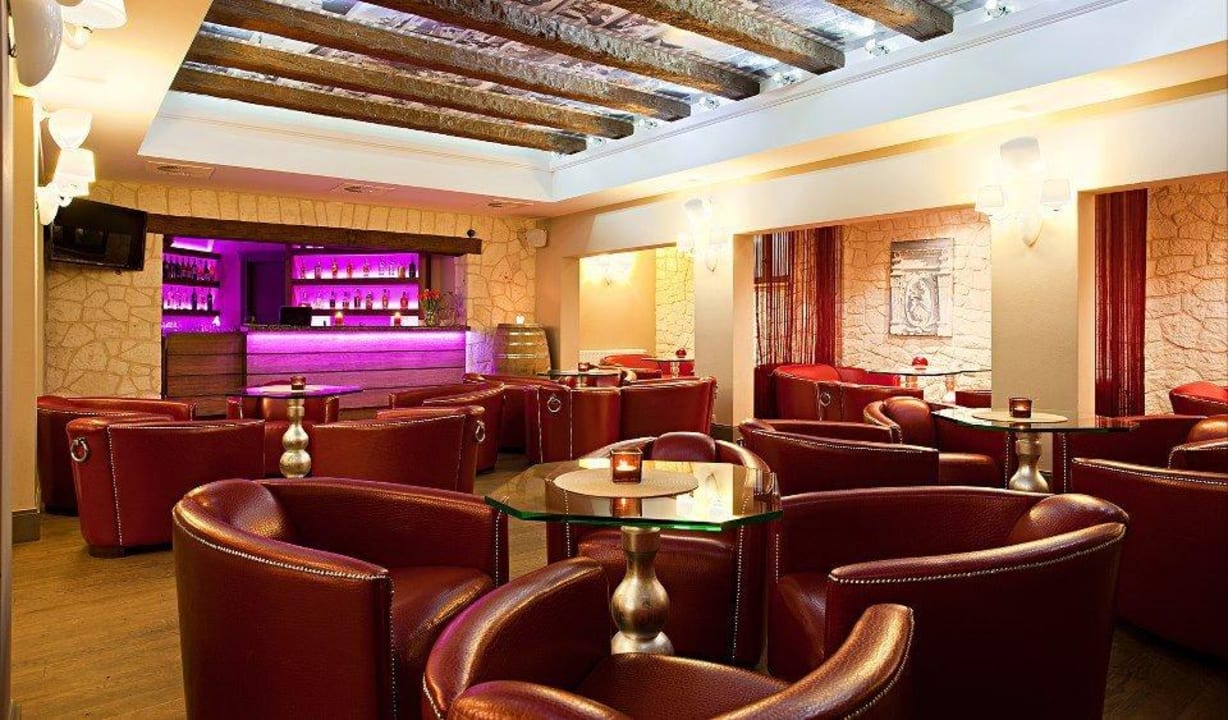 Winiarnia Hotel Berberys