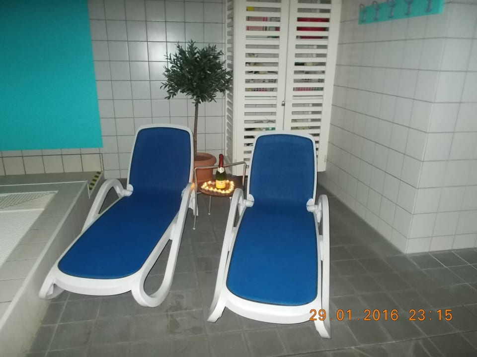 Solebad 2, mit einem Kerzenherz Aqualux Wellness- & Tagungshotel