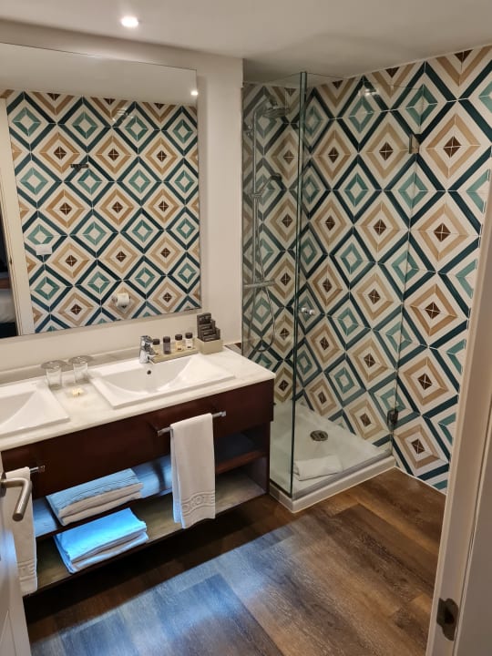 Zimmer H10 Ocean Suites