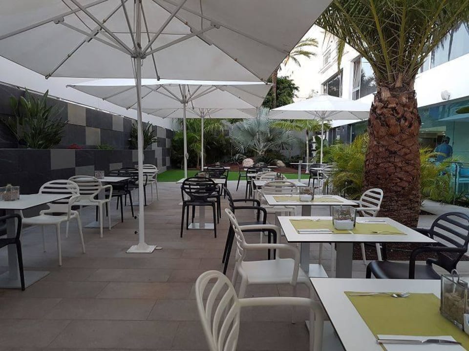 Außenbereich zum Buffet-Restaurant LABRANDA Marieta - Adults only