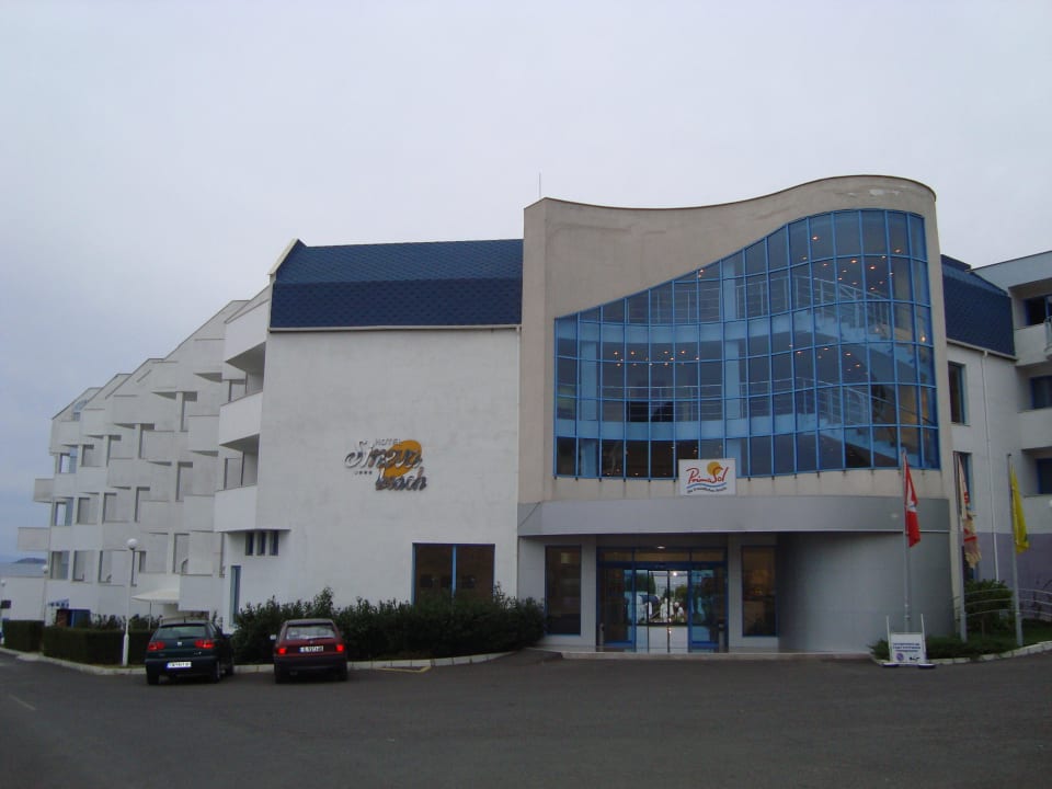 Haupteingang des Hotels Hotel Sineva Beach