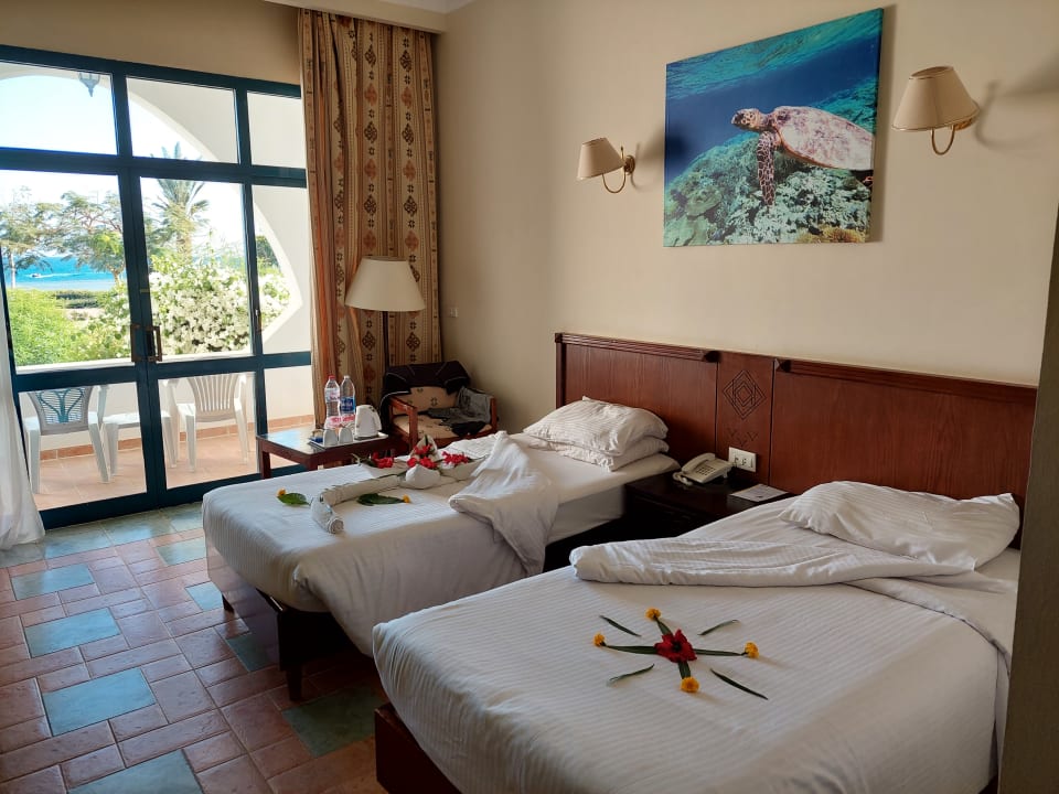 Zimmer Three Corners Equinox Beach Resort