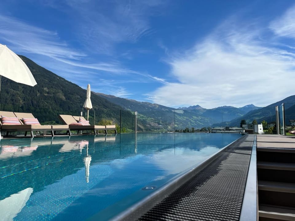 Pool Mia Alpina . Zillertal Family Retreat