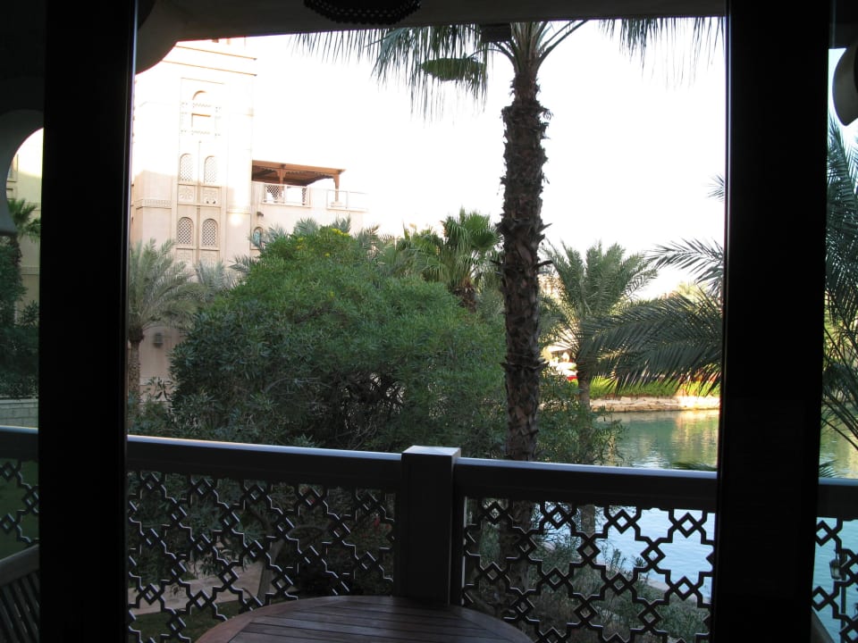 Aussicht vom Zimmer nach links Jumeirah Al Qasr