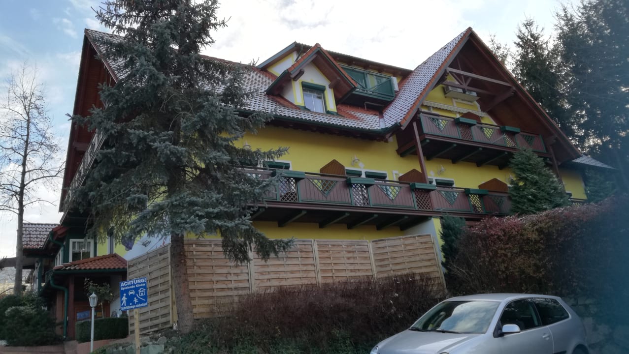 Außenansicht Thermenhof PuchasPLUS Loipersdorf