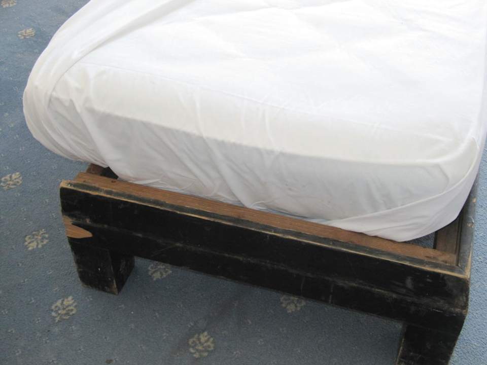 Zustellbett im 4 Sterne Hotel Hotel El Mouradi Djerba Menzel