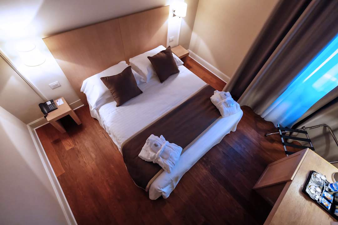 Zimmer Hotel De La Ville