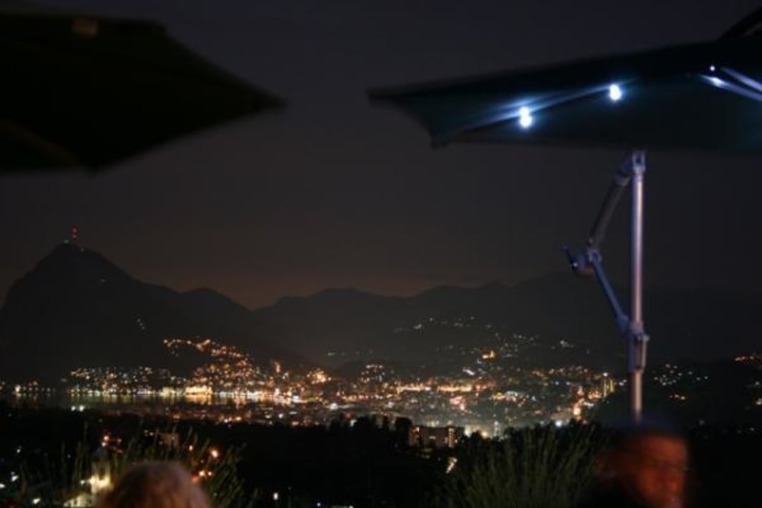 Blick von der Zimmerterrasse Centro Cadro Panoramica