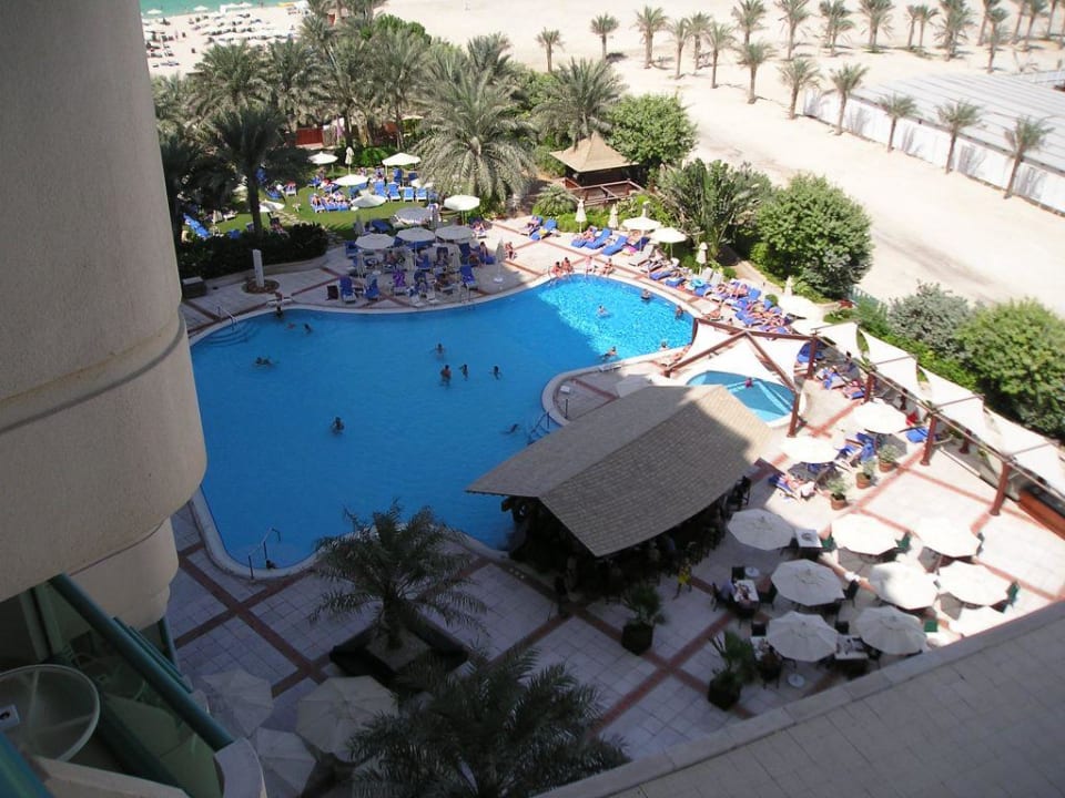 Pool Hilton Dubai Jumeirah
